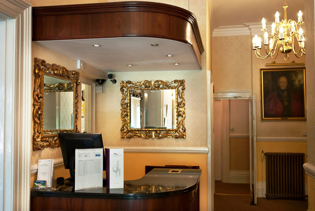 New Westcliff Hotel