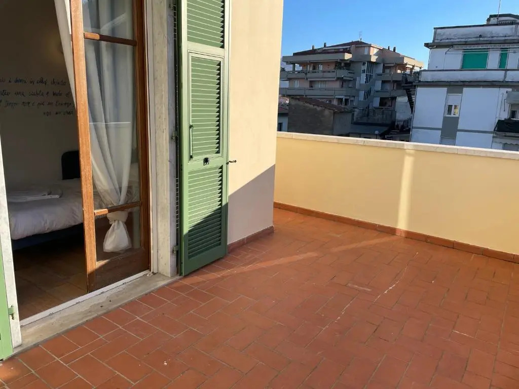 Mistral Holidays - Accogliente camera singola con balcone a 500 mt dal mare