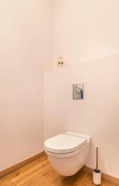 Central 2-level Penthouse with Terrace and free parking