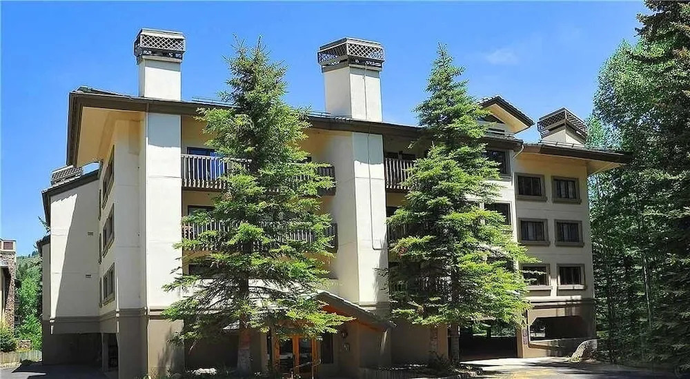 Townsend Place A106 1 Bedroom Condo by Redawning