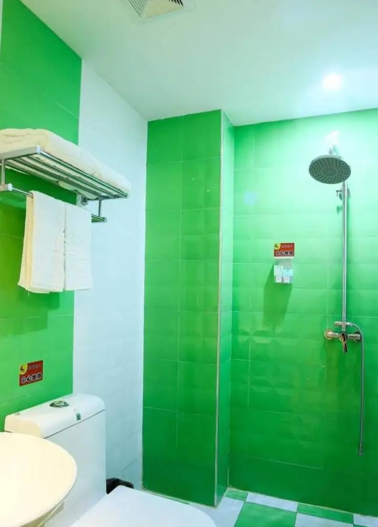 Heng 8 Hotel Tonglu South Yingchun Road