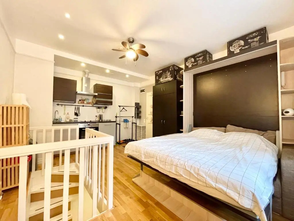 Cosy studio in historical building. City Center