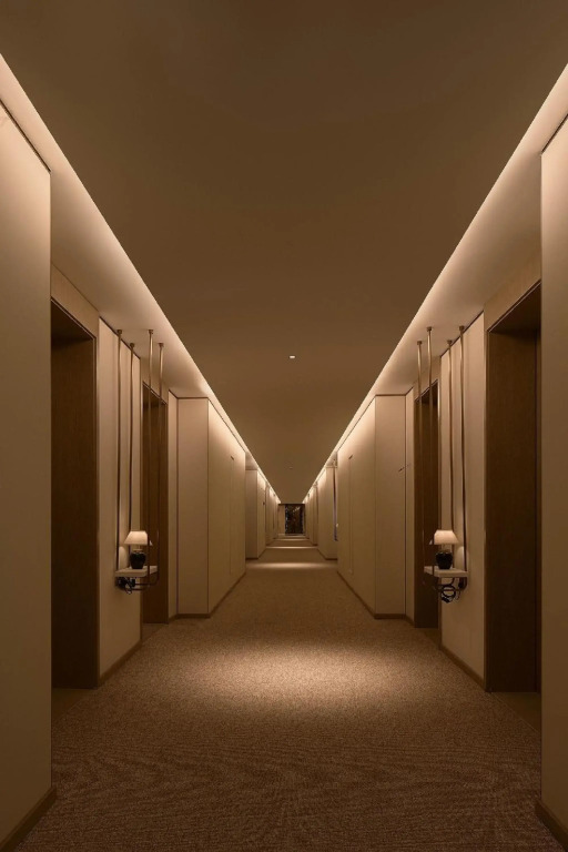 Vest Holiday Hotel