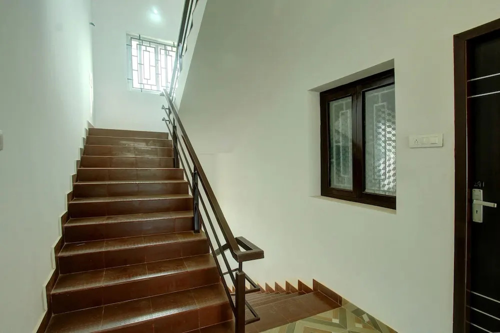 OYO 24597 Dheeran Home Stay