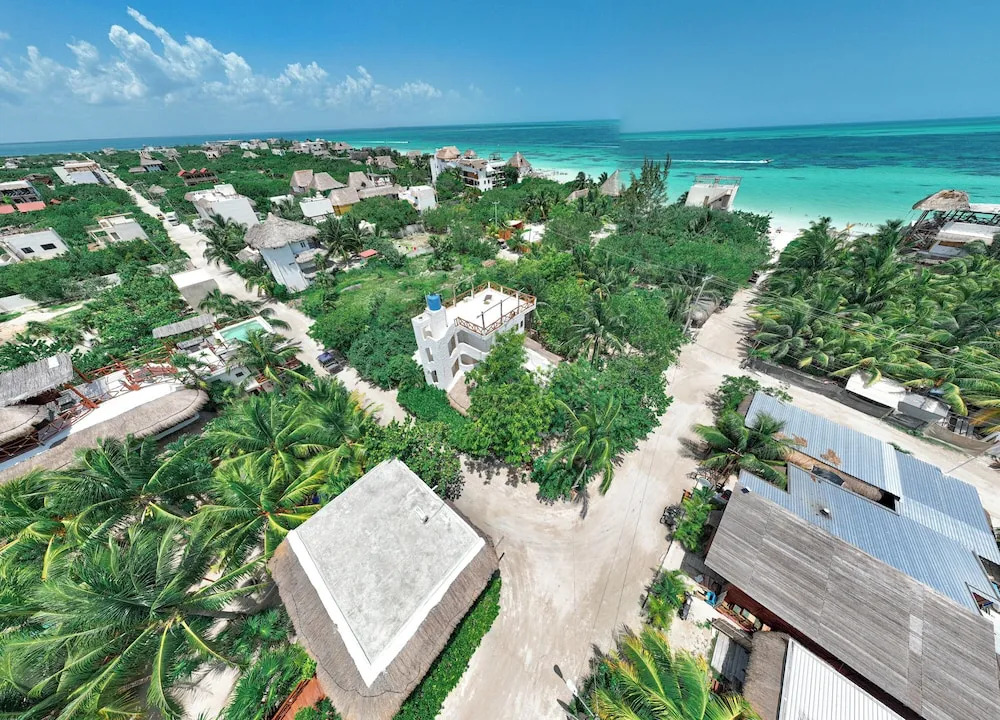 Hotel AkNa Holbox