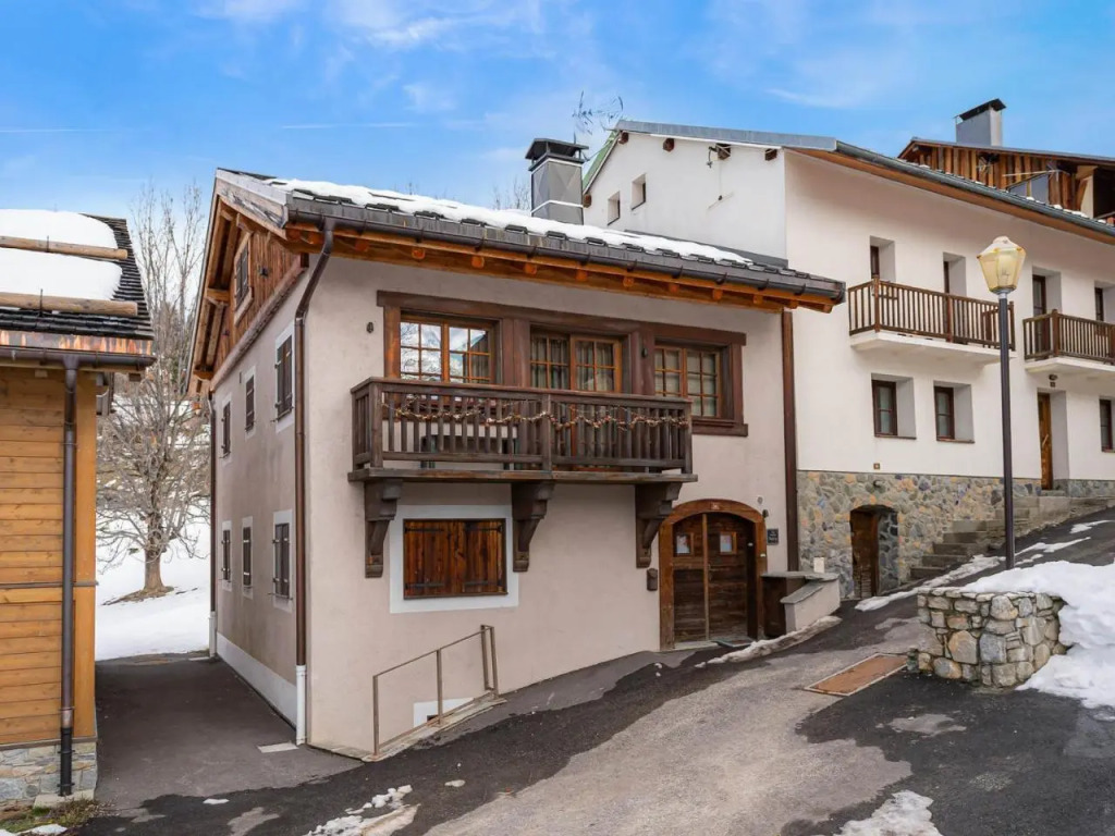 Chalet chaleureux avec SPA proche pistes à Méribel - FR-1-566-24