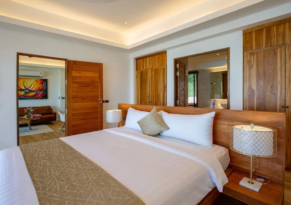 Coconut Grove Villas