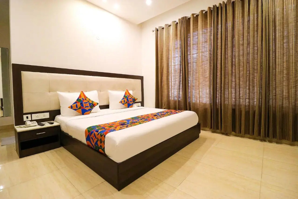 FabHotel Oyster Villa - Nr Paras Hospitals Sushant Lok 1