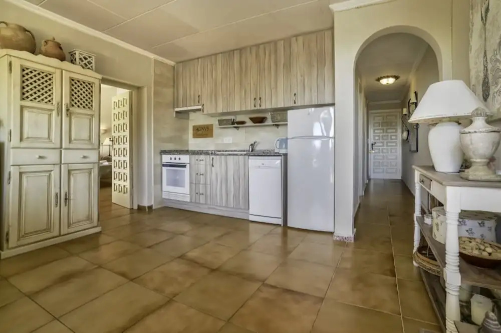 Apartment - 2 Bedrooms with Pool and Sea views - 104993