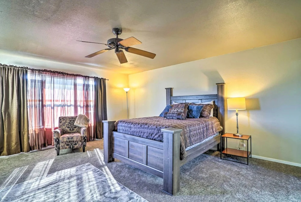 Las Cruces Home ~ 2 Mi to NMSU Stadium