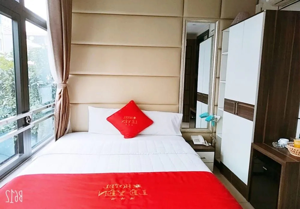 OYO 1031 Le Yen Hotel near Thien Duc Hospital