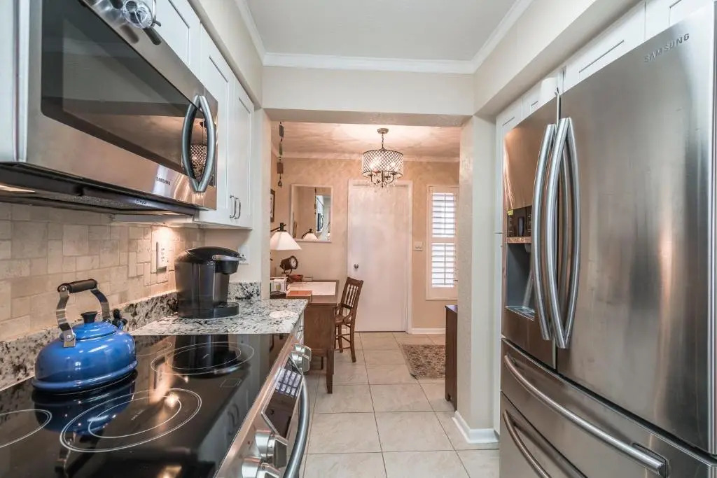 Bahia Vista 9-521 by Distinctive Beach Rentals