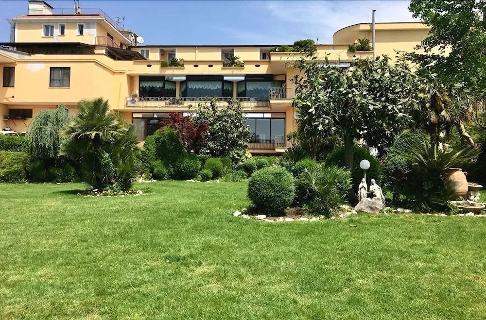 Hotel Ristorante Guardanapoli