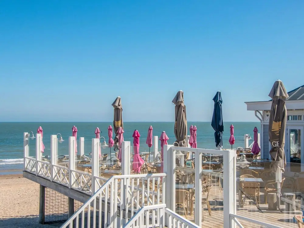 Luxury Dune Villa on a Holiday Park