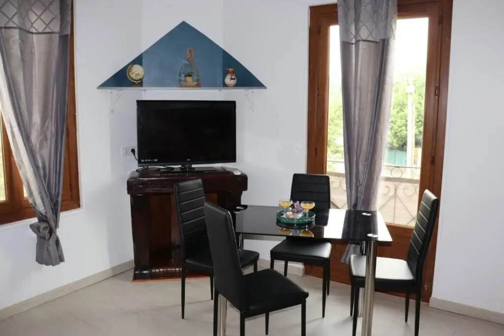 Superbe maison avec toiture terrasse à 5min mer