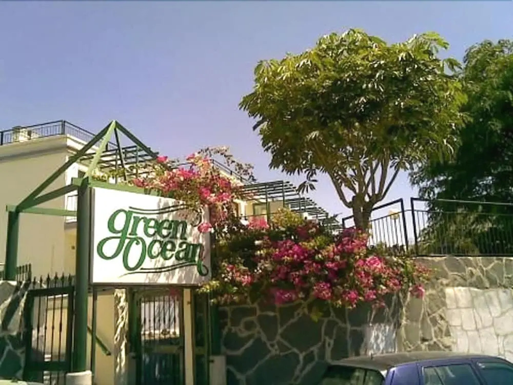 Salt Apartments Green Ocean
