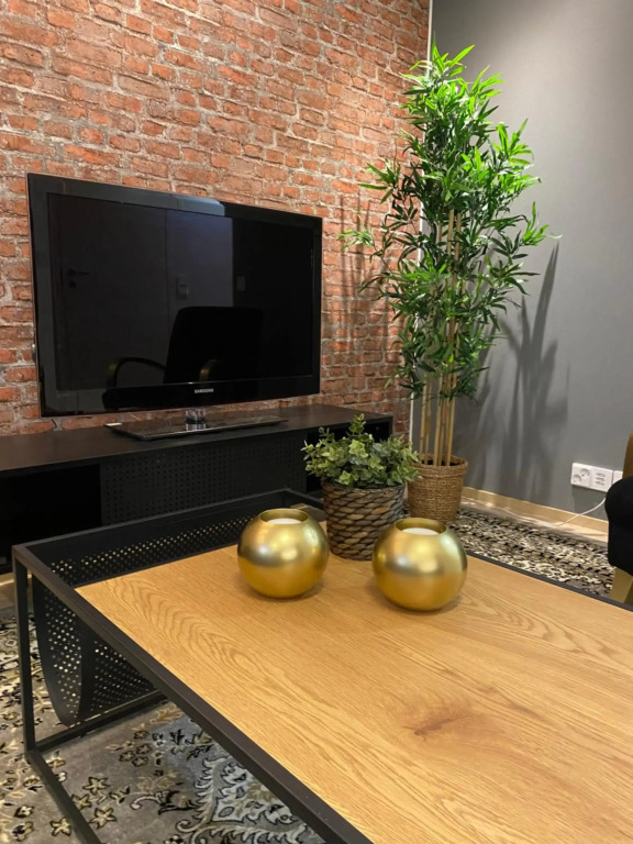 City Home Alvari, free parking