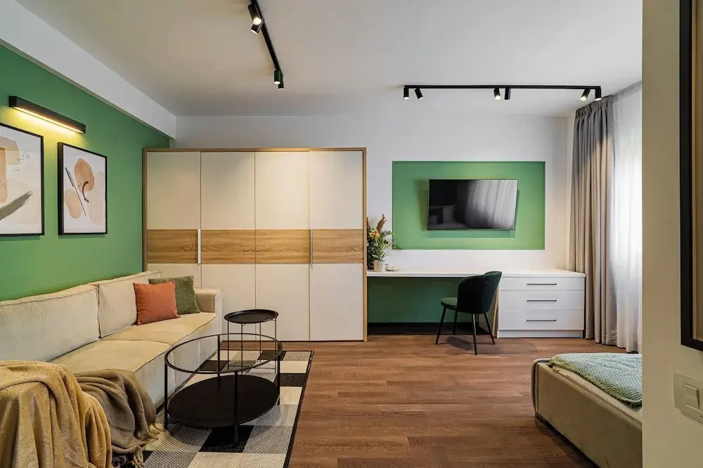 Cismigiu Park Studio - Fresh & Serene Flat with Light-Filled Interiors