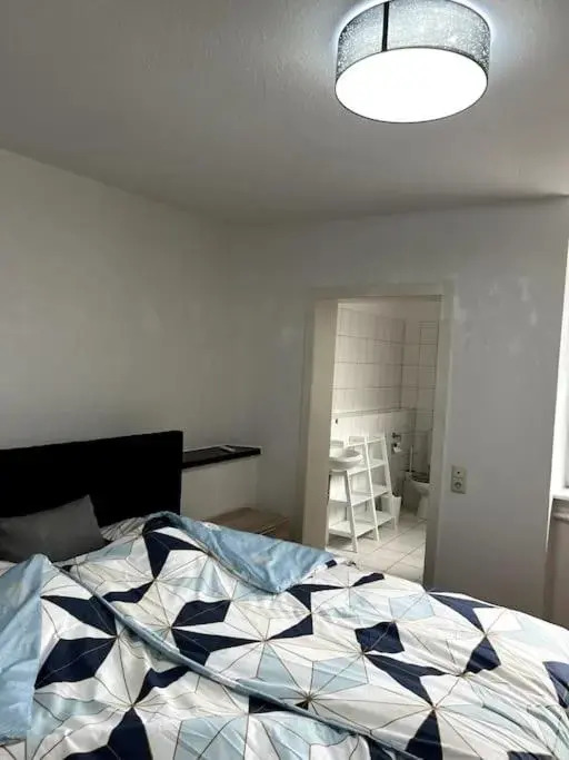 Schöne Wohnung in Rhein Nähe mit kleiner Terrasse