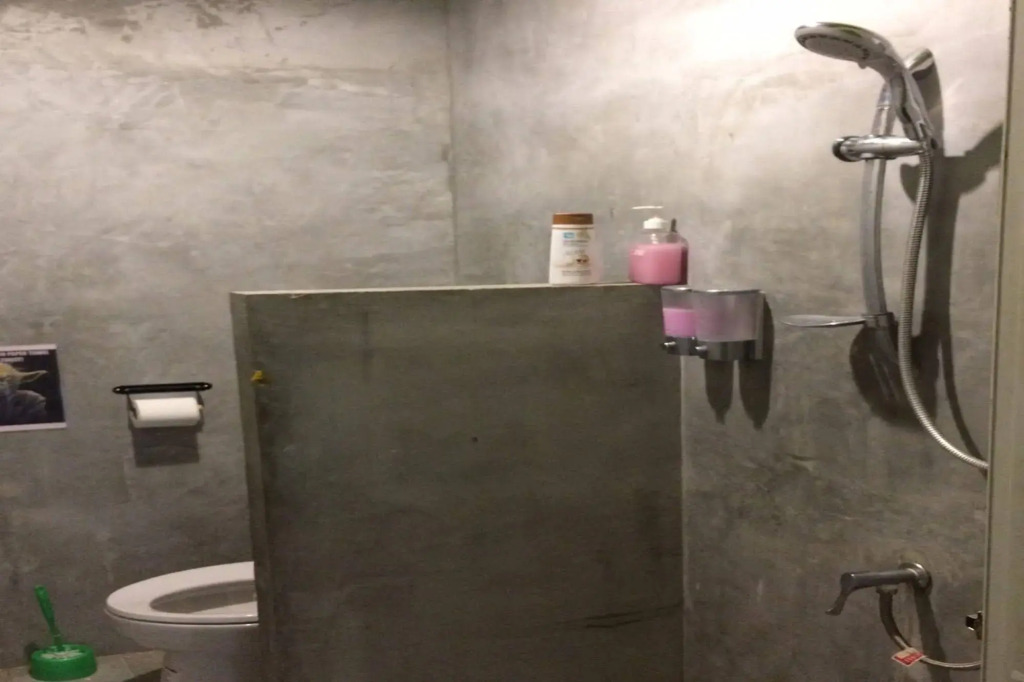 Staying Hostel
