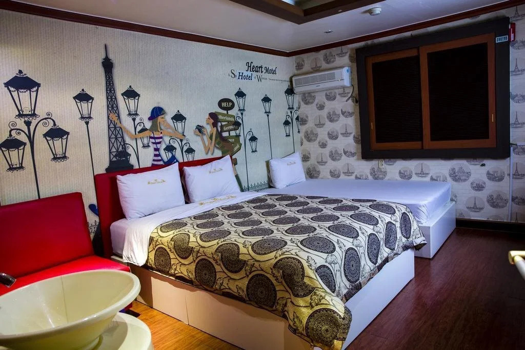 Theme Motel
