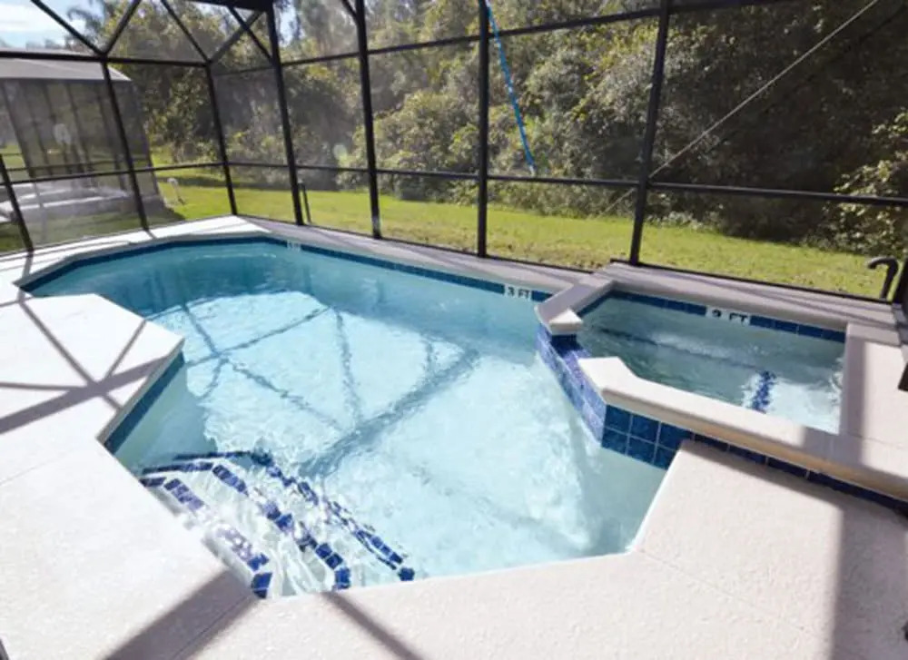 An Amazing 4 Bedroom House With ots own Swimming Pool