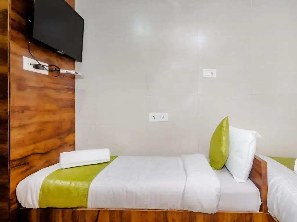 Hotel Alfa Heritage Near TATA Memorial Hospital and Near Masina Hospital