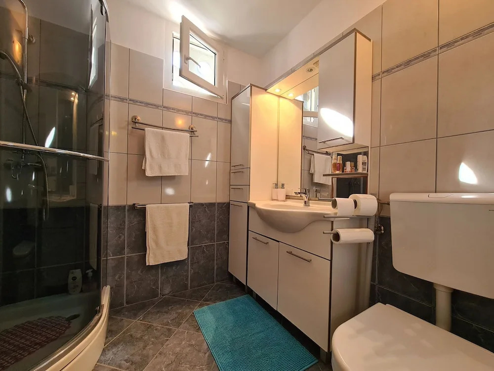 Apartment 1389