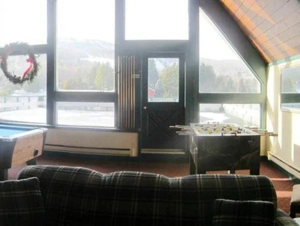 Snow Lake Lodge