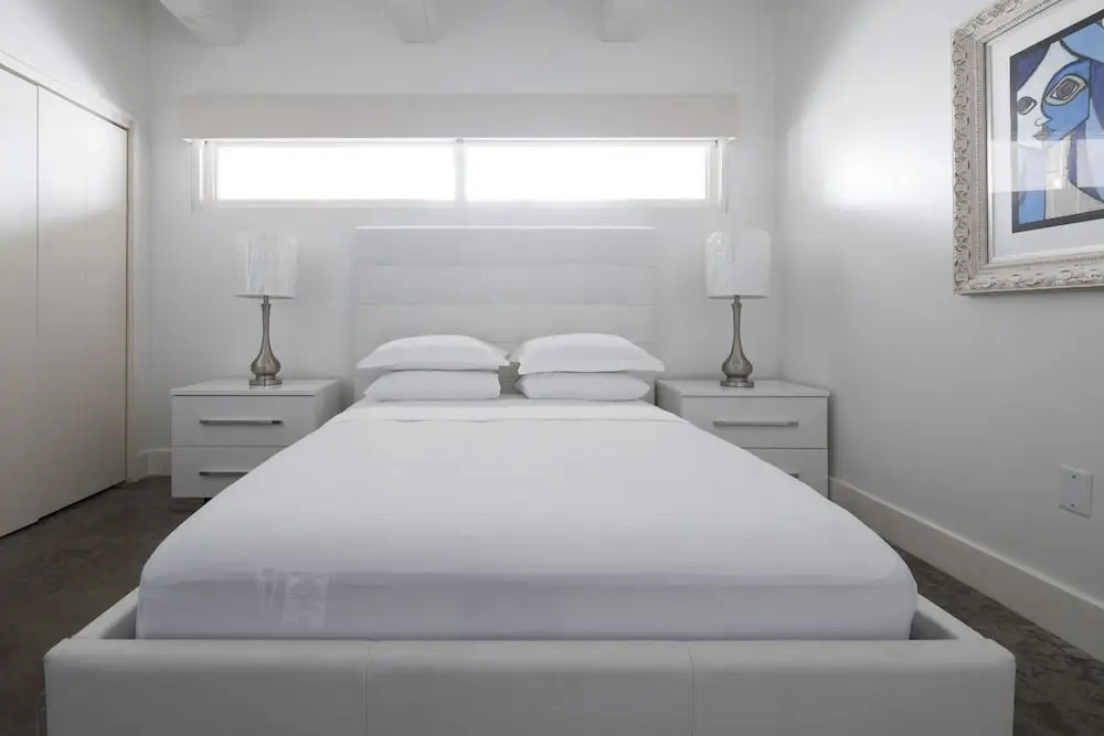 The Netherland R5F - Ocean Drive Condo