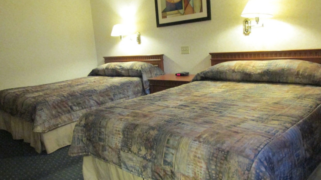 Travelodge by Wyndham Amherst
