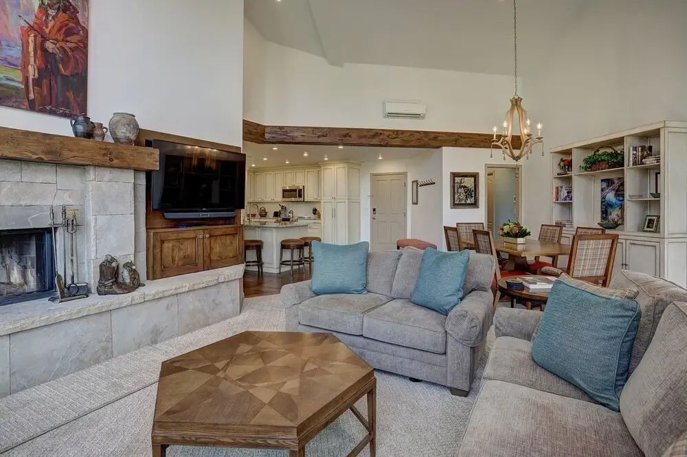 2br In The Seasons At Arrowhead-vaulted Ceilings 2 Bedroom Condo by RedAwning