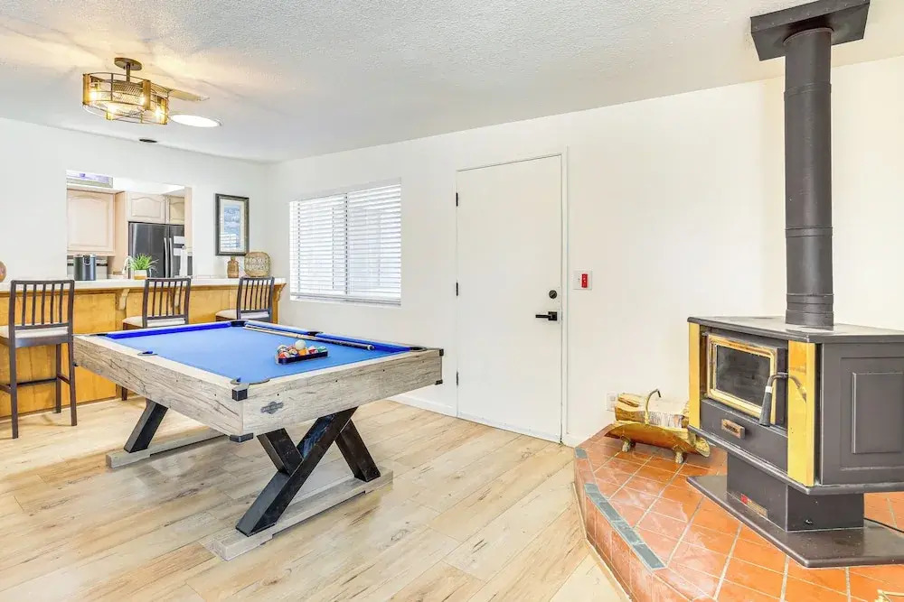 9 Mi to Joshua Tree NP: Yucca Valley Home w/ Pool