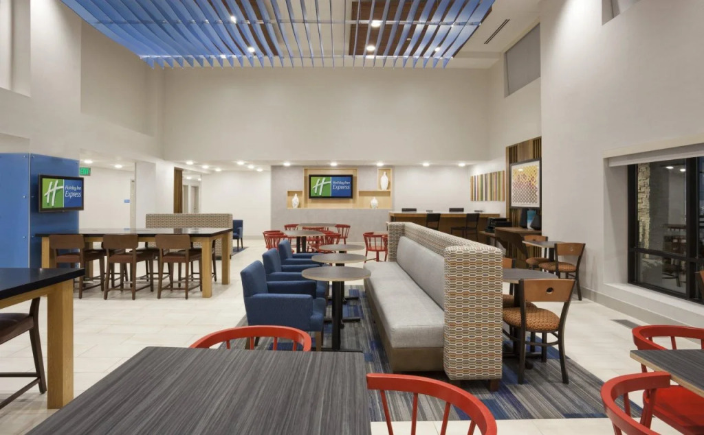 Holiday Inn Express & Suites Minneapolis - West End by IHG