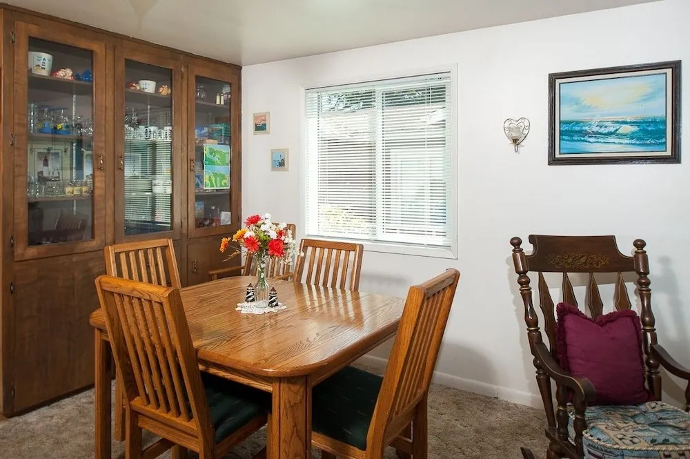 The Lighthouse in Lincoln City 2 Bedrooms 2 Bathrooms Home