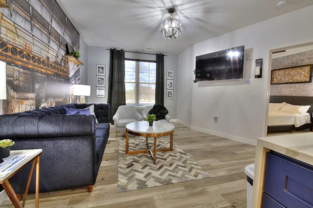 Steelyard Apartment