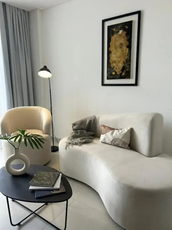 Divina Tower