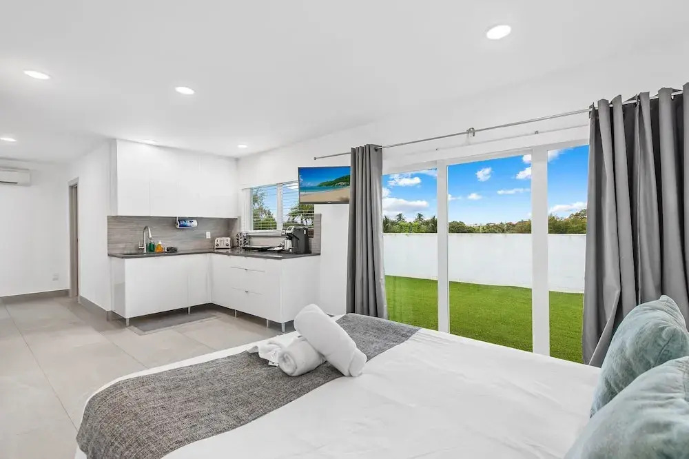 Apt W/patio, Balcony & Mini-golf