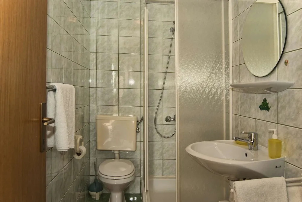 Apartments by the sea Gradac - Makarska - 21172