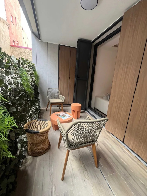 w Chic Urban 3BR w Sunny Terrace in Chueca