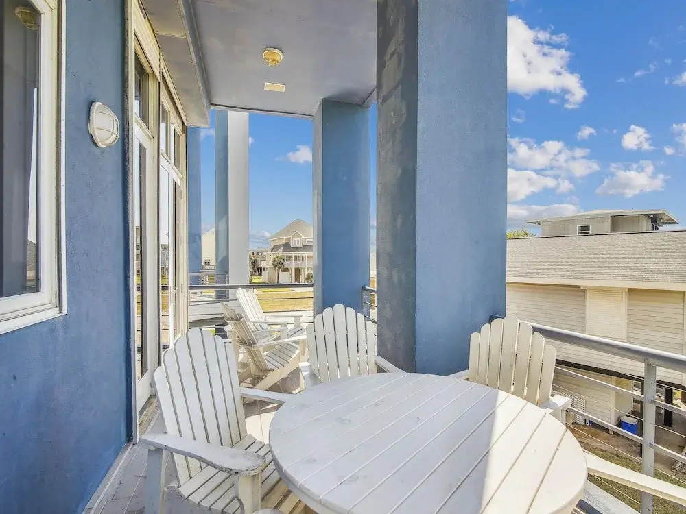 Pirates' Castle by Ryson Vacation Rentals