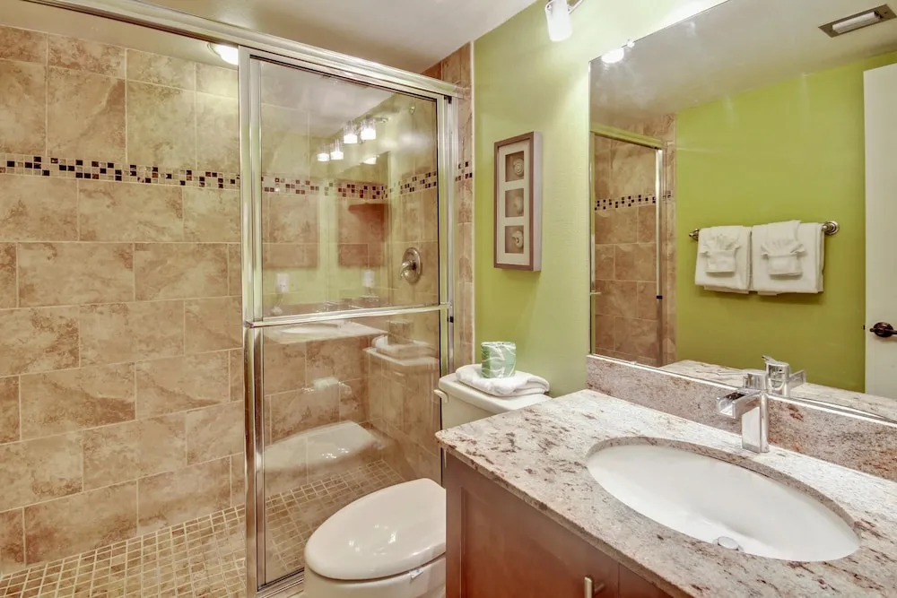Land's End 307 Building 11 End Unit/direct Beachfront!