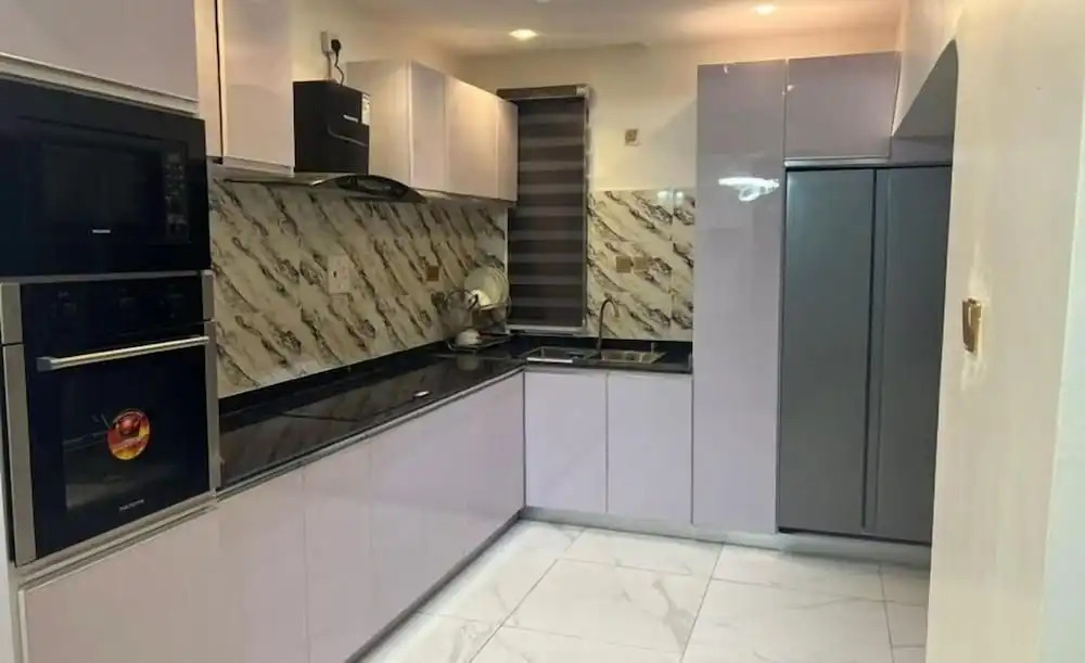 Emiez Apartment and Hotel