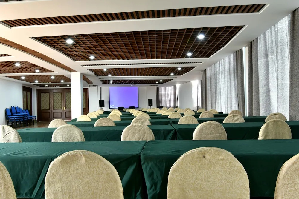 Qingdao Oceanside Hotel & Resort