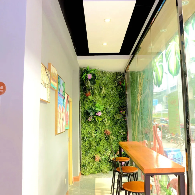 Yimi Hotel Sanyuanli Subway Station