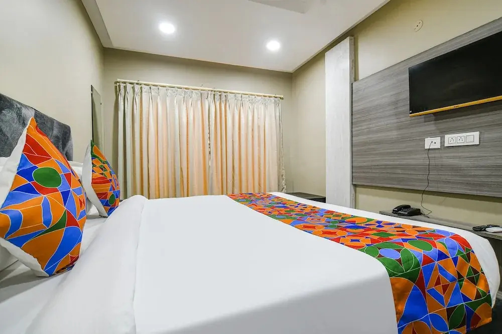 Fabhotel Classic Inn