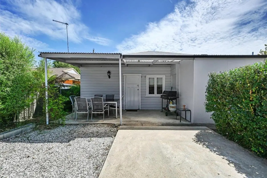 Bindi Cottage, Spacious & Unique, Opposite Pool