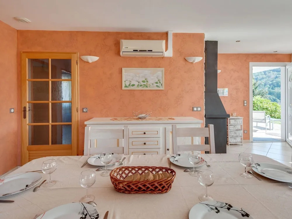 Beautiful, Modern Chalet Near to La Bresse