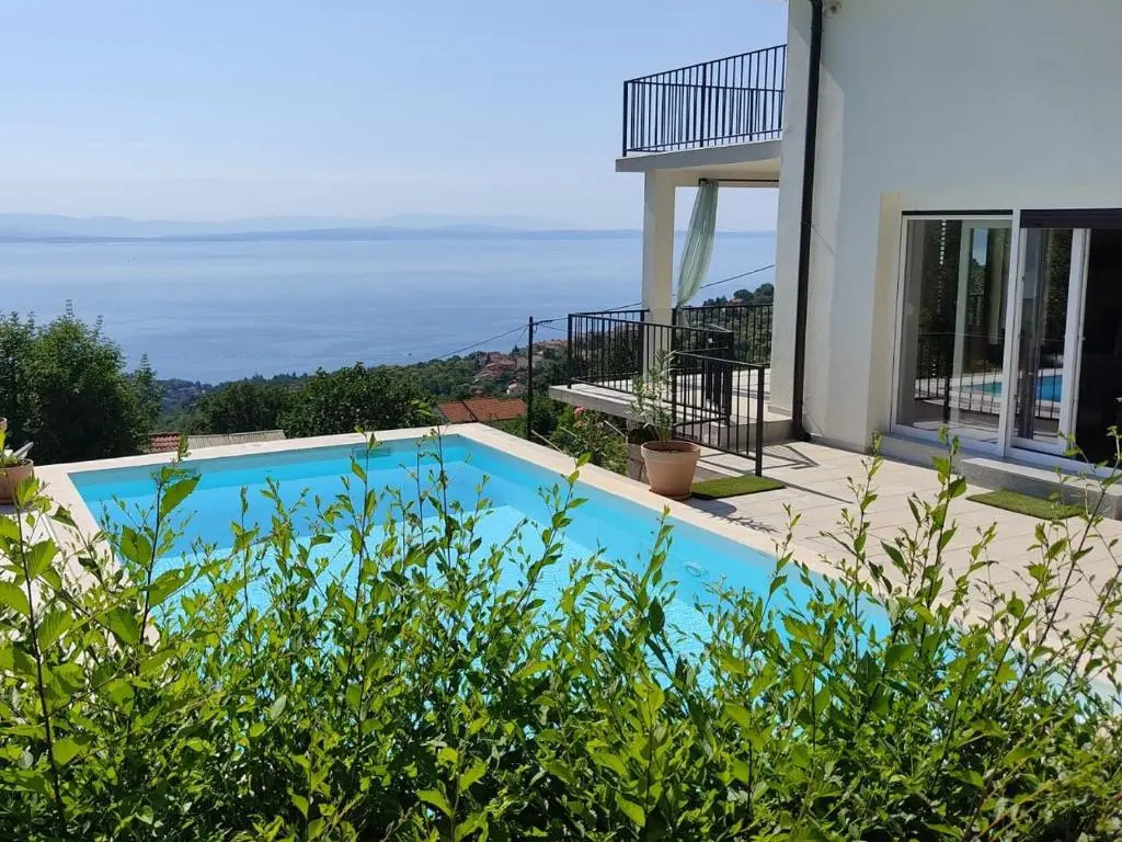 Hillside Villa Kvarner: Pool & Sea View - Happy Rentals