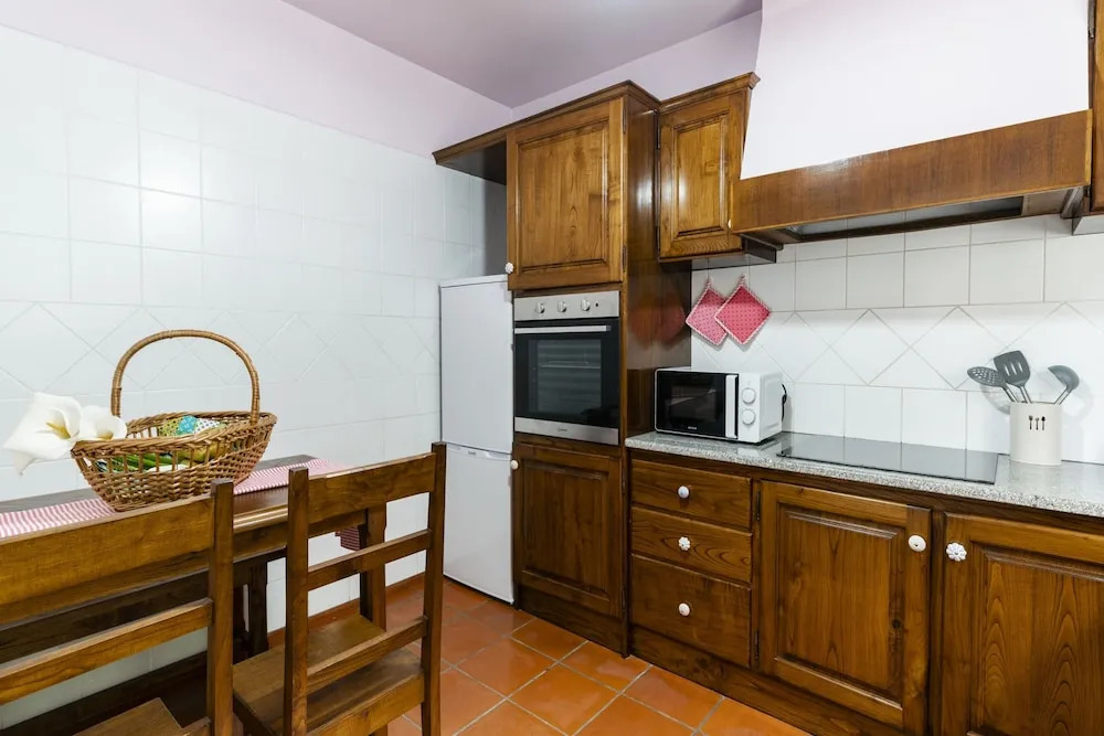 Casa do Lanço II, Wine and Laurissilva Forest